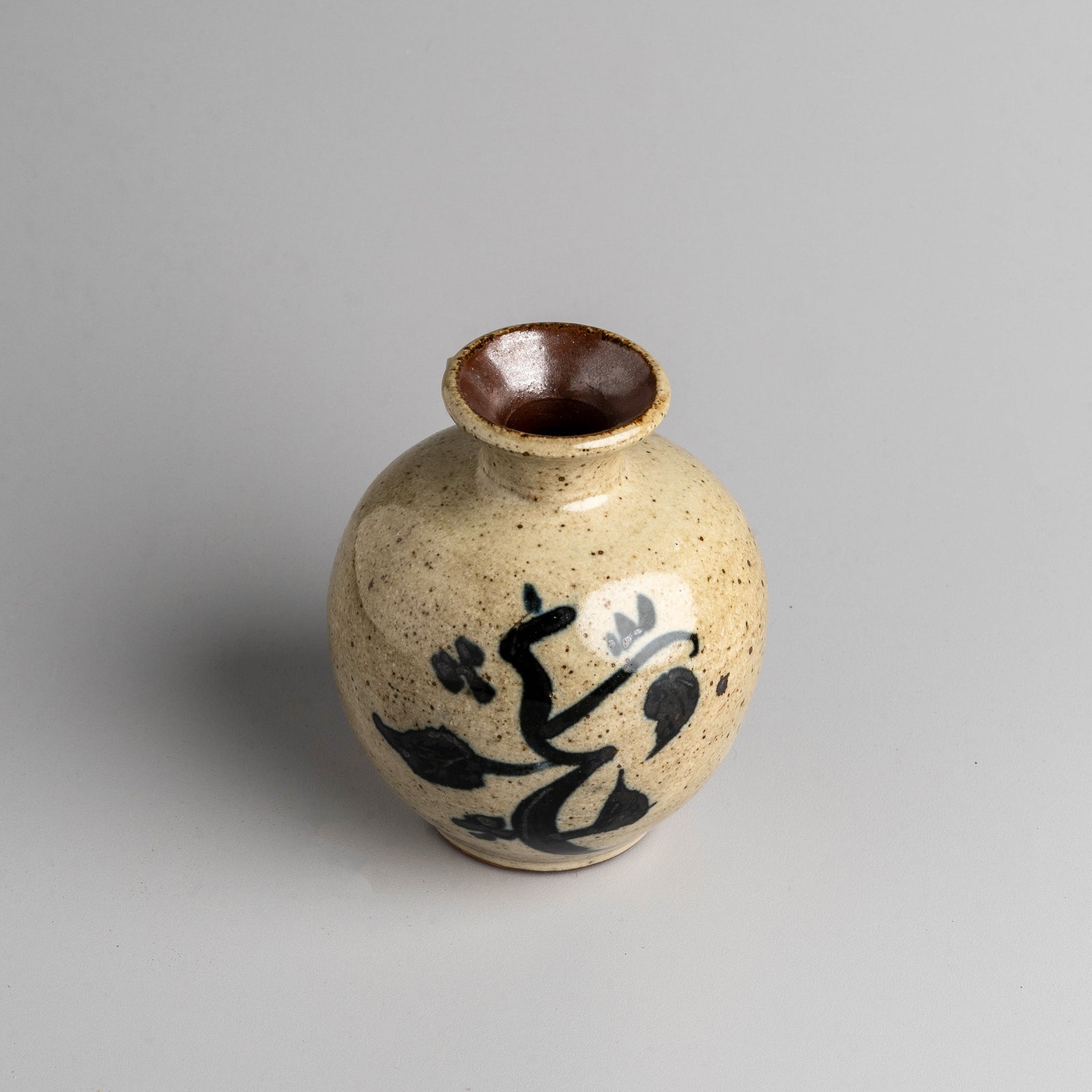 Echoed Line Vase