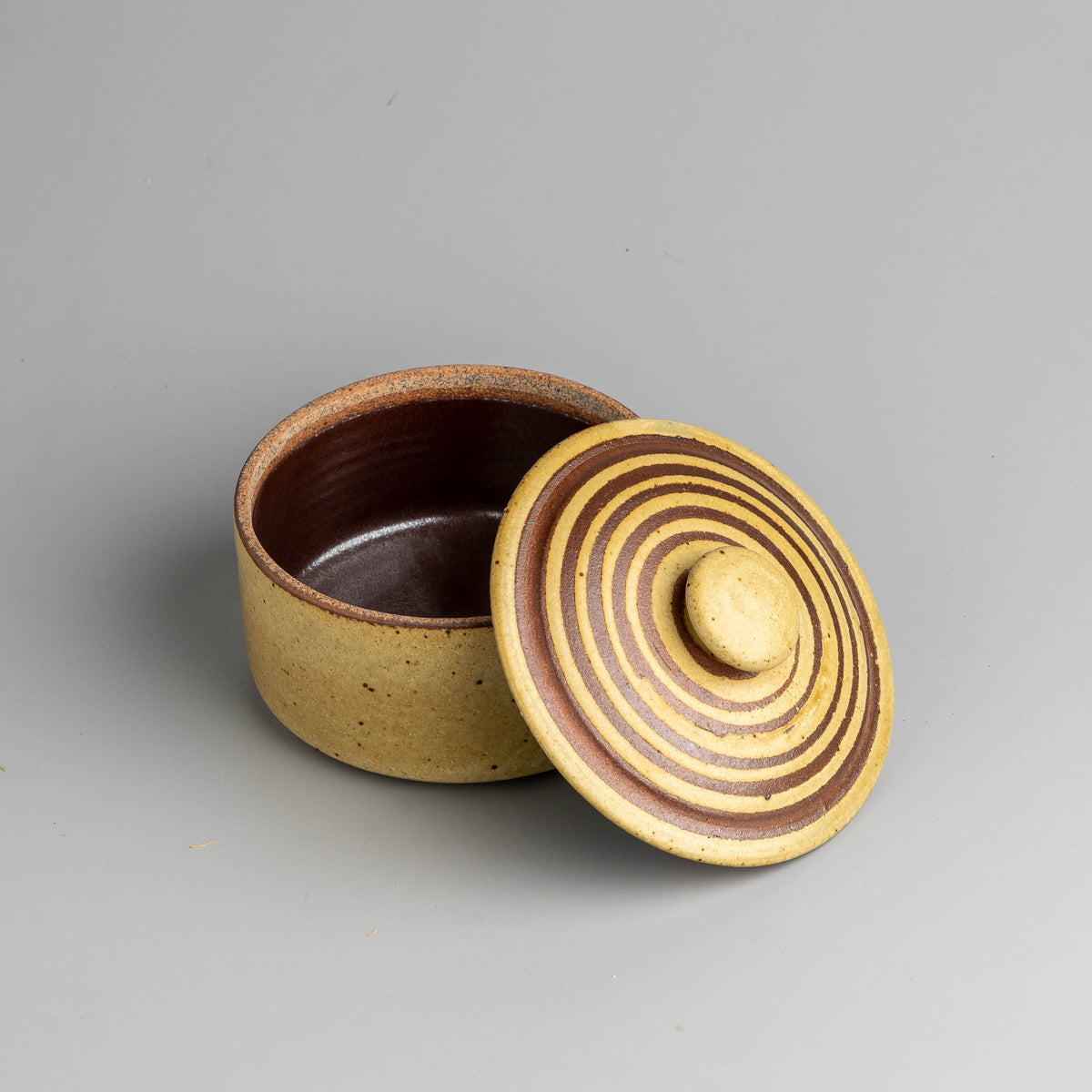 Honeyed Amber Lidded Jar