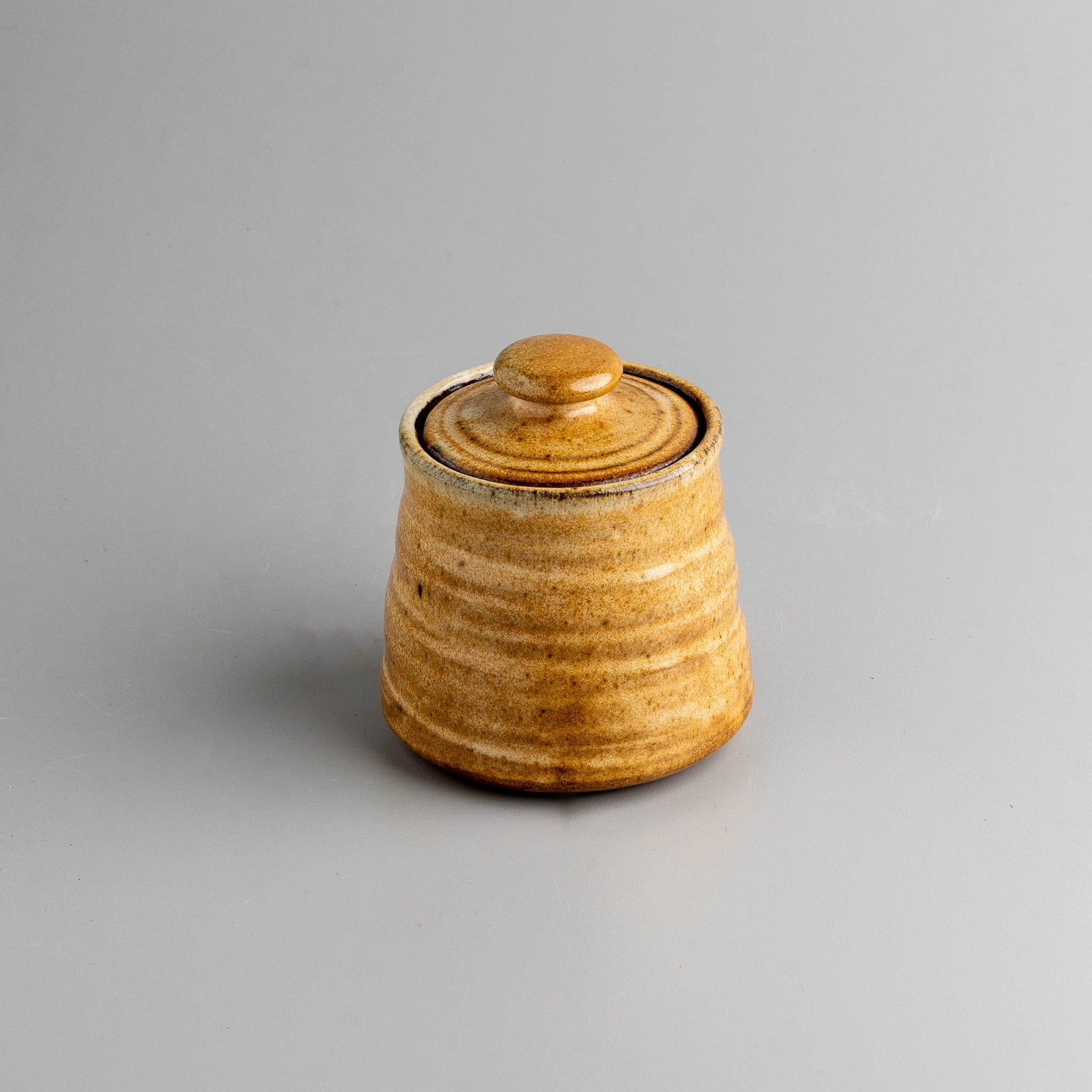 Honeyed Amber Lidded container
