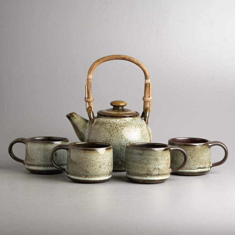 Moss Grove Tea Set