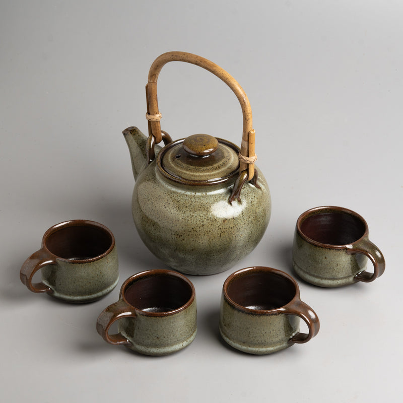 Moss Grove Tea Set