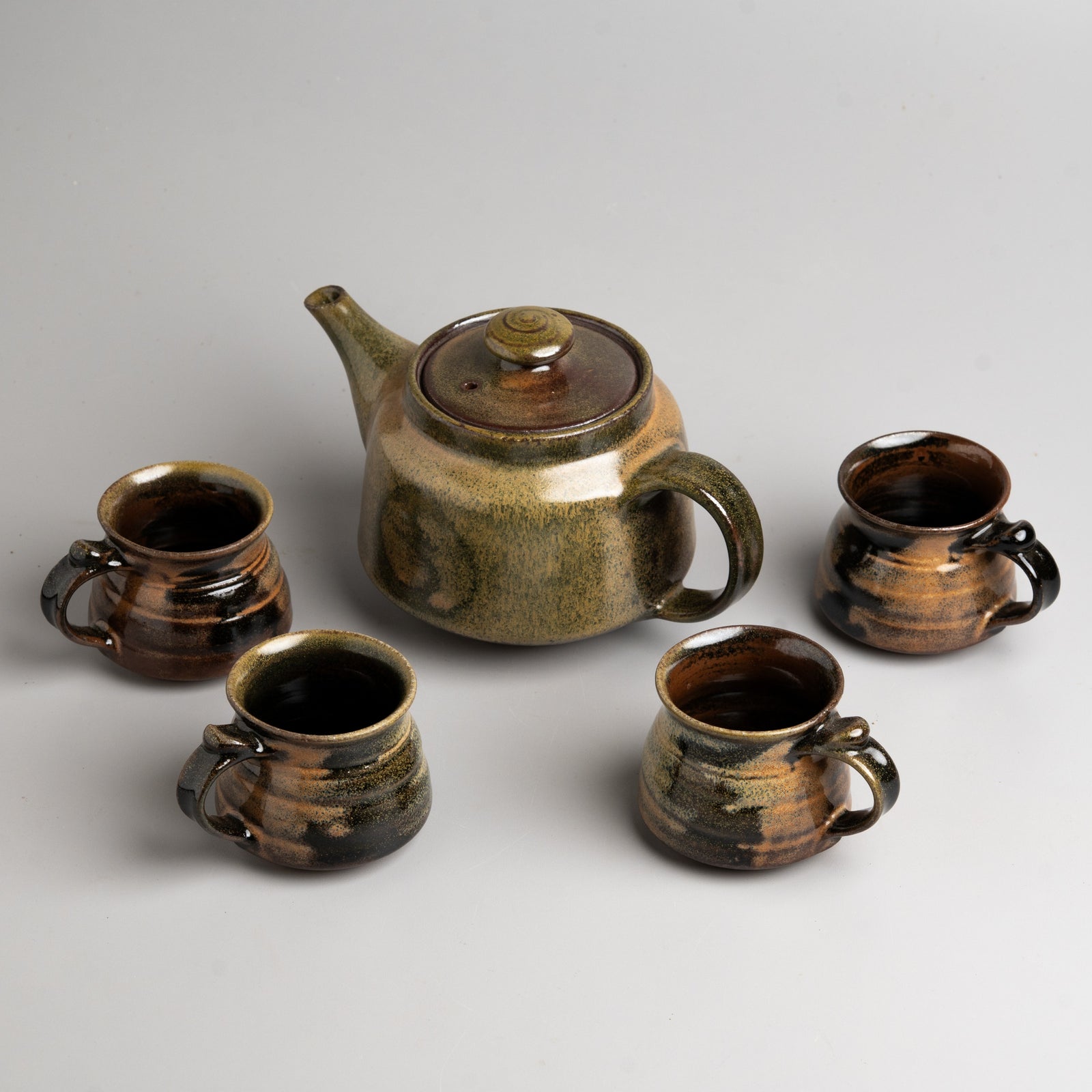 Golden Thicket Tea Set