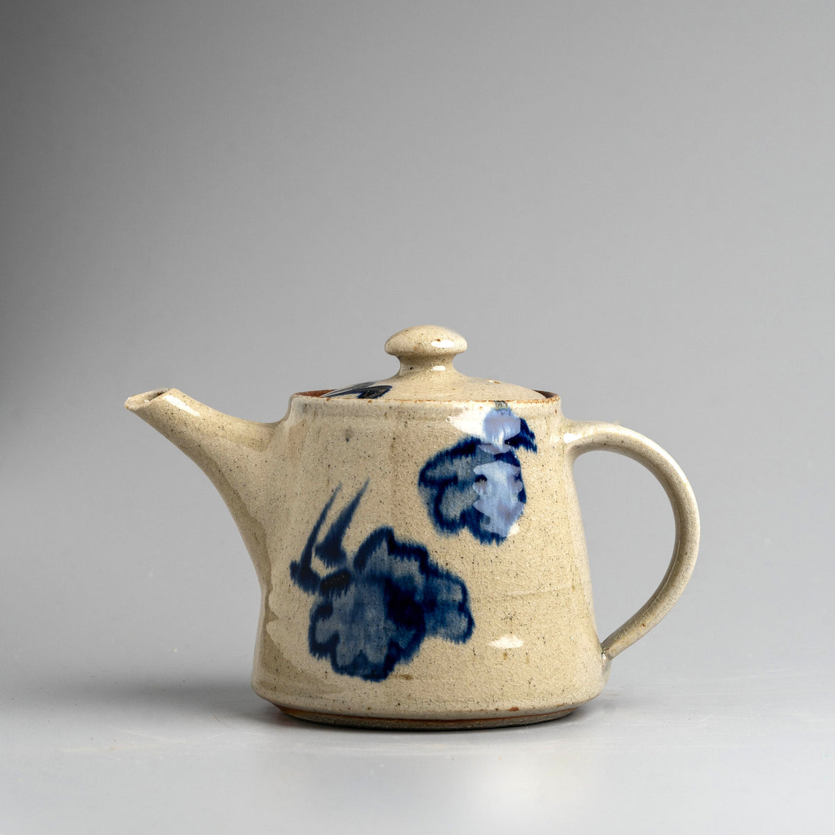 Clay Bloom Kettle
