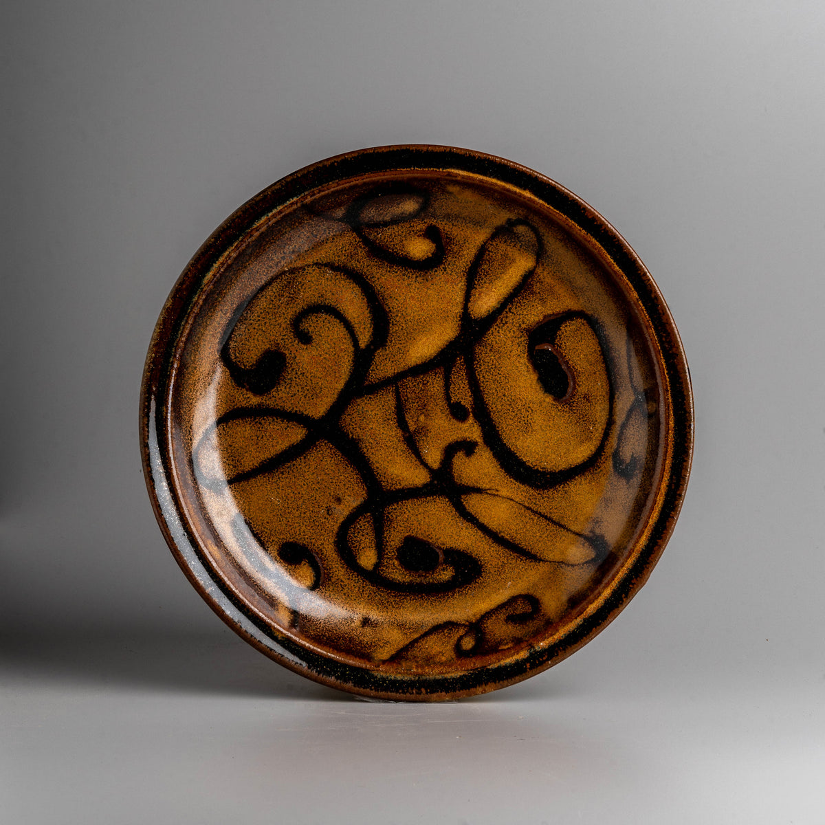 Echoes in Clay Plate