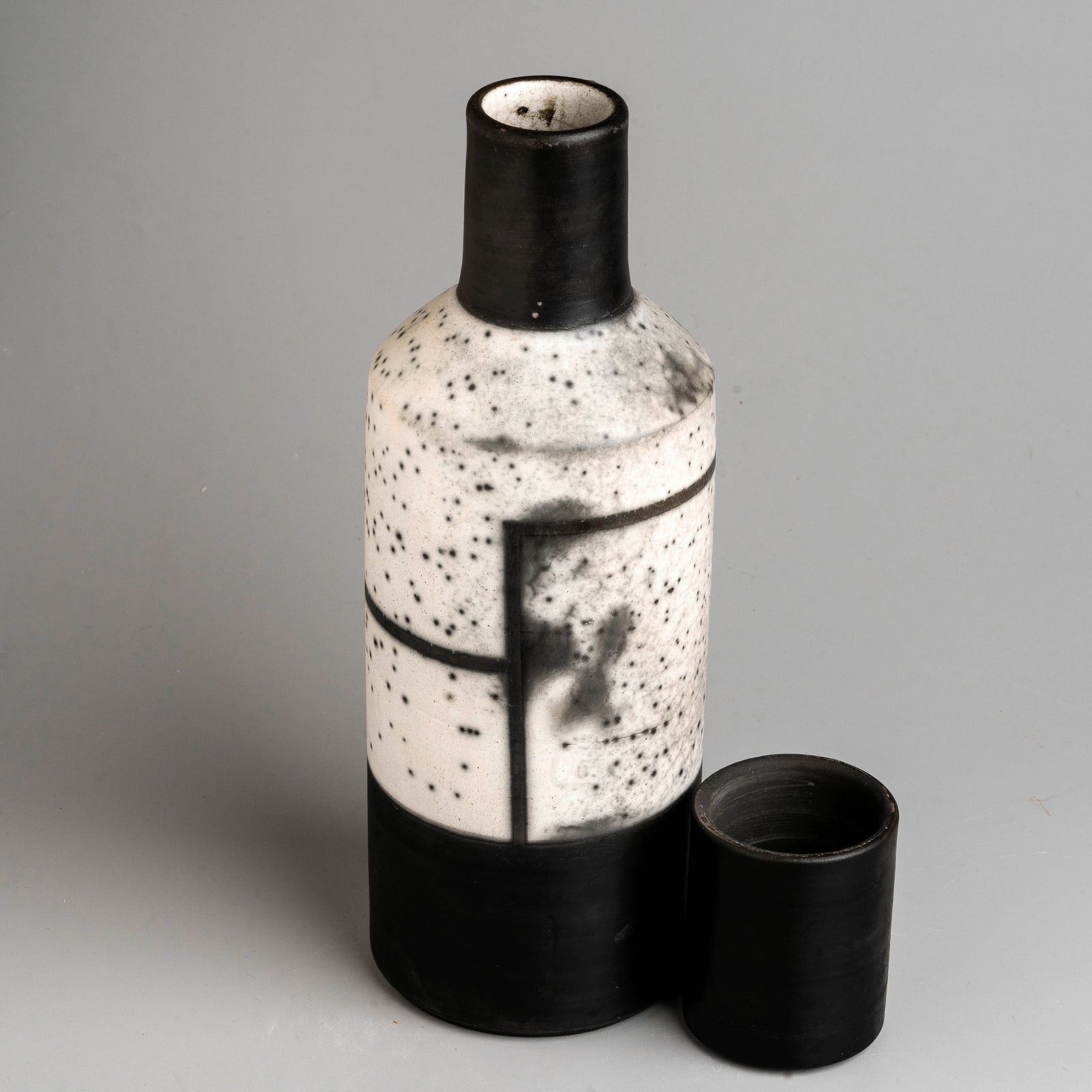 Soft Smoke Veil Bottle